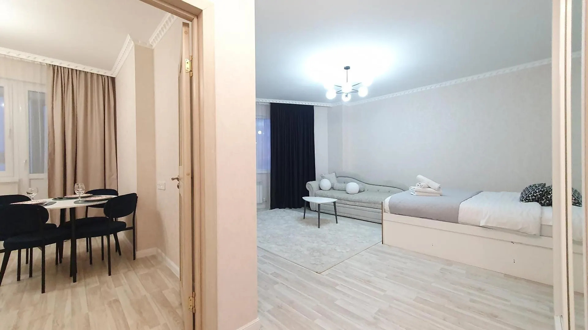 Apartment 27 1 Комн Кв С Кондиционером Возле Байтерка На 4Х Человек Nur-Sultan  Kazakhstan